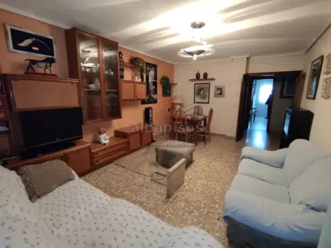 Piso en Ensanche-Franciscanos