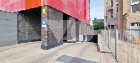 Garaje en calle de Deyanira