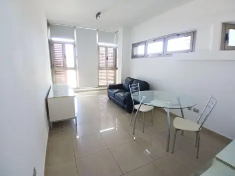 Piso en calle León y Castillo