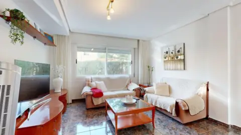 Casa pareada en calle de Teruel, 12