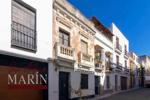 Casa en calle de Melchor de Évora