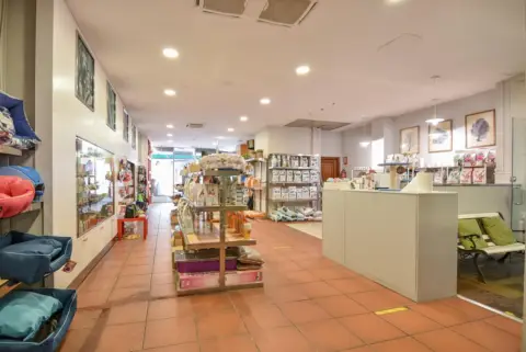 Local comercial en calle de la Cordelería, 2