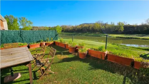 Casa adosada en calle Villarias, nº 1