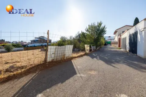 Terreno en Avda Colorados