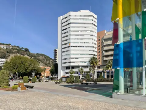 Piso en Paseo de la Farola, 1