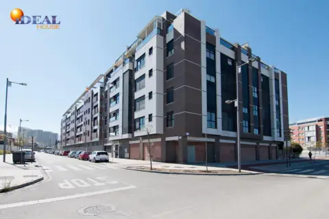 Local comercial en Campus Salud