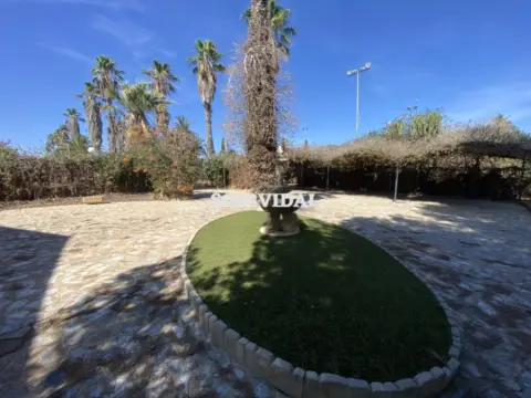 Chalet en Villamartin