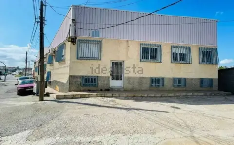 Nave industrial en Rio Segura