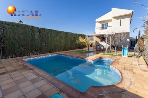 Chalet en Pantano de los Bermejales