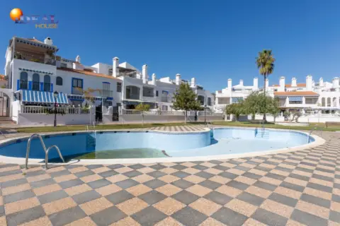 Ático en calle Cometa Halley