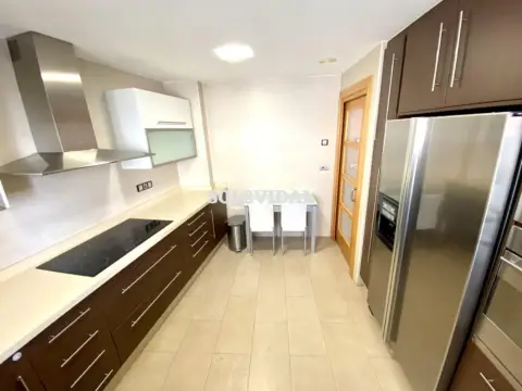 Piso en Carrer de Luis Barcala