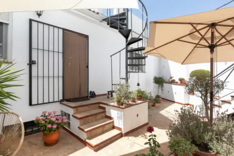 Casa en calle de Corea