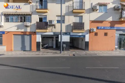 Local comercial en calle Nuevo de Maracena, nº Local 3-4