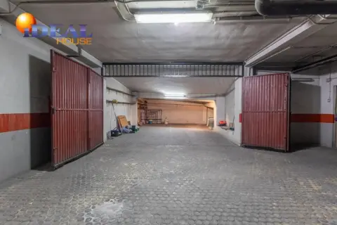 Garaje en calle Doctor Jaime García Royo, 2
