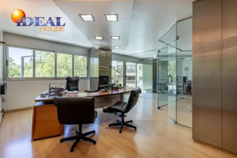 Local comercial en Plaza de Carretas, 5