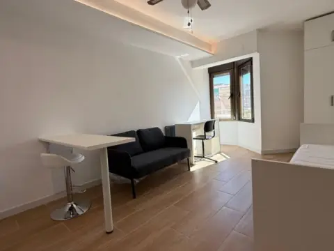 Estudio en calle Doctor Guirao Gea