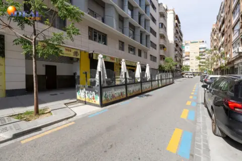 Local comercial en calle Arabial