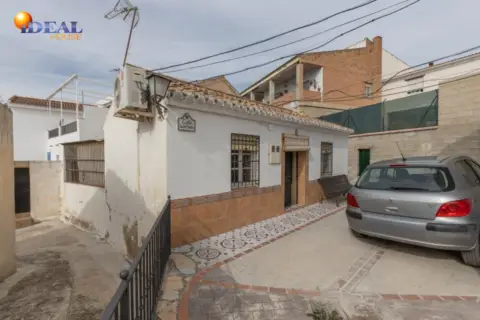 Casa adosada en calle de San Pedro, 19