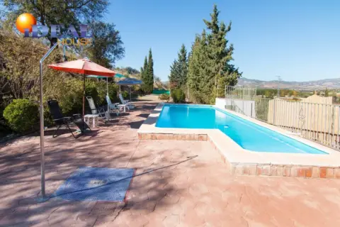 Chalet en calle La Caras de Cacín, Polígono 5 Parcelas 14, 15 Y