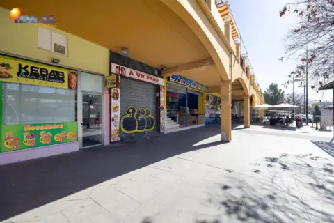 Local comercial en Avenida de Juan Pablo II, 92