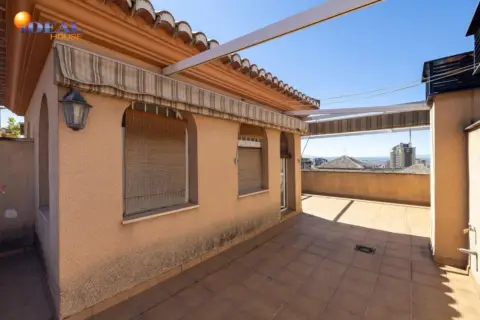 Casa adosada en Avenida de Murcia, 15