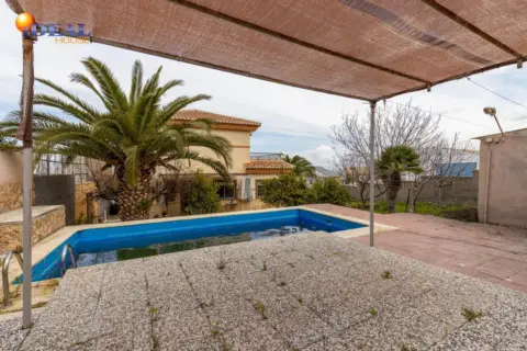 Chalet en Escúzar