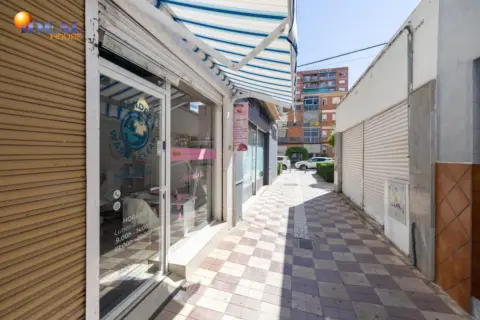 Local comercial en calle Periodista Luis De Vicente