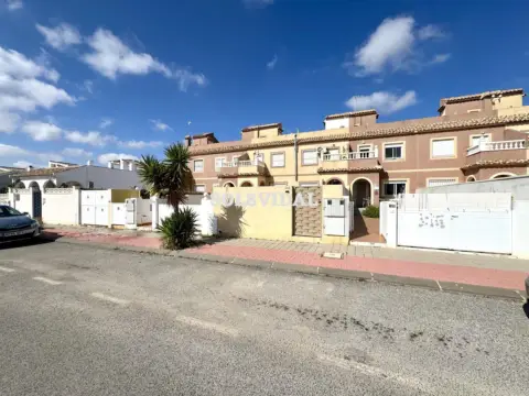 Casa en calle Mazarron  en  Jeron.-Avileses