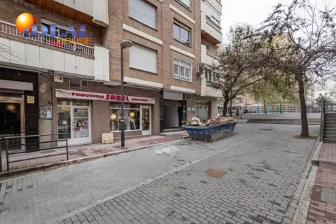 Local comercial en Constitucion