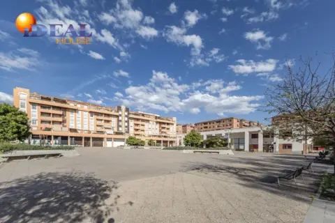 Garaje en calle del Recreativo de Granada