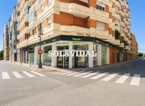 Local comercial en calle del Obispo Rocamora
