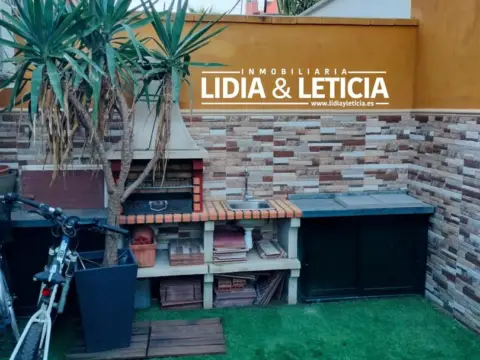 Casa adosada en Oromana