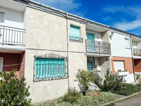 Casa adosada en calle de Cua, 7