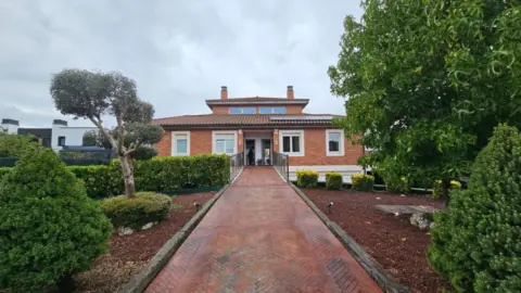 Casa adosada en calle C. Uriarte