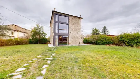 Casa en calle Pob. Villamezan