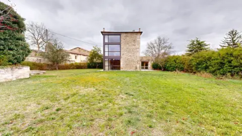 Casa en calle Pob. Villamezan