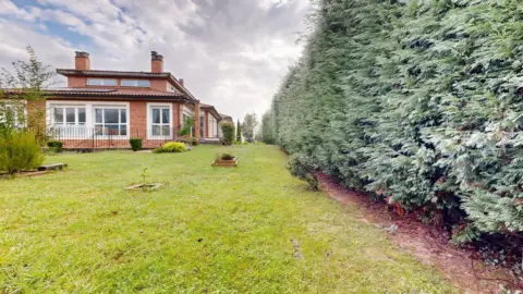 Casa adosada en calle C. Uriarte