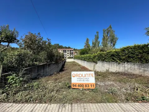 Terreno en calle de Miguel de Cervantes