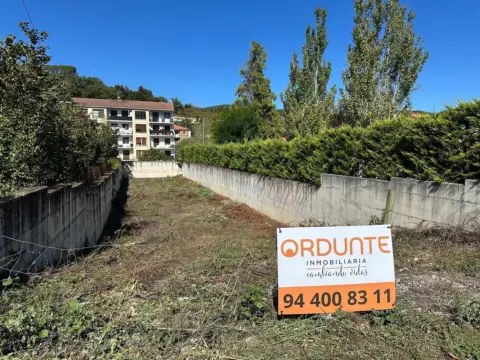 Terreno en calle de Miguel de Cervantes
