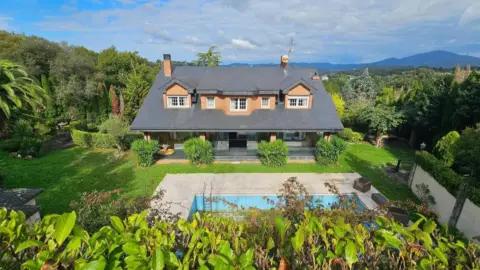 Chalet en calle de Urbide