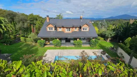 Chalet en calle de Urbide