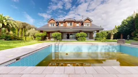 Chalet en calle de Urbide