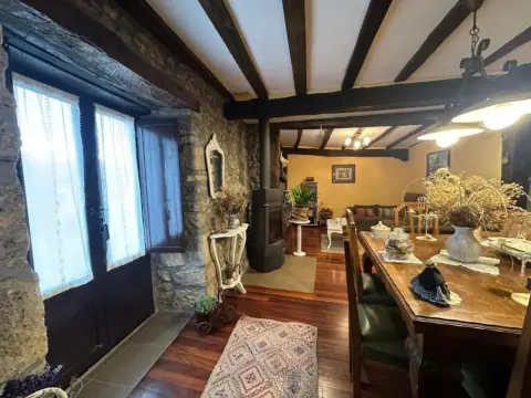 Casa en Poblado de Vallejo de Mena