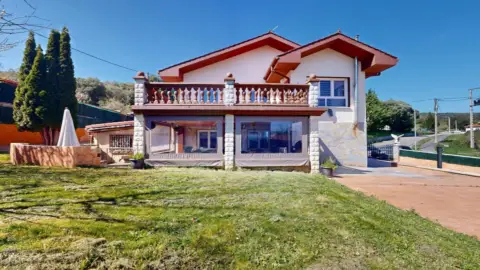 Chalet en Urbanización El Egido