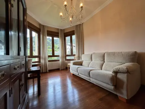 Piso en calle de Basteita