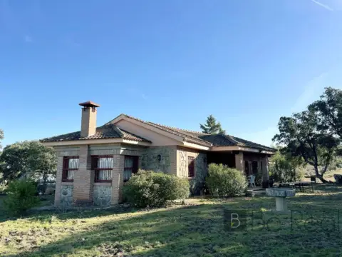 Chalet en Pino Alto - Navarredonda