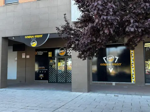 Local comercial en Avenida Felipe González Márquez