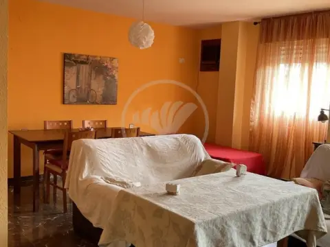 Piso en calle Raphael