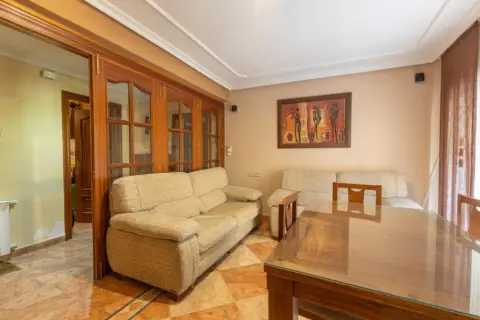 Piso en calle de Agustina de Aragón
