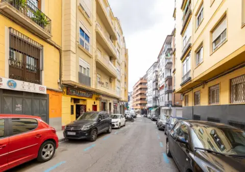 Local comercial en calle Pintor López Mezquita